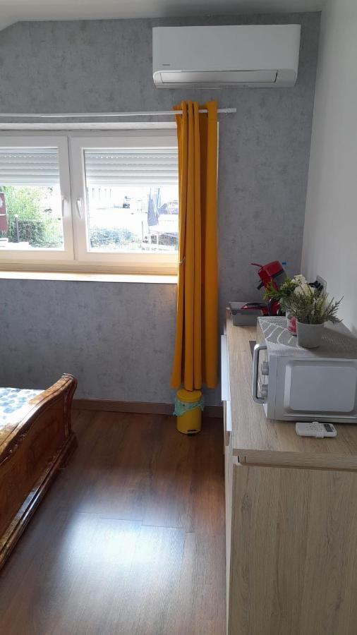 Studio Privee Vesoul -Wifi,Tv,Clim,Parking Gratuit Dış mekan fotoğraf